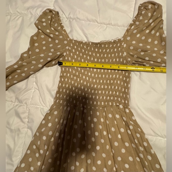 Anthropologie Dolan Left Coast
Womens Smocked Midi Polka Dot Dress
XSmall Beige - Picture 9 of 15